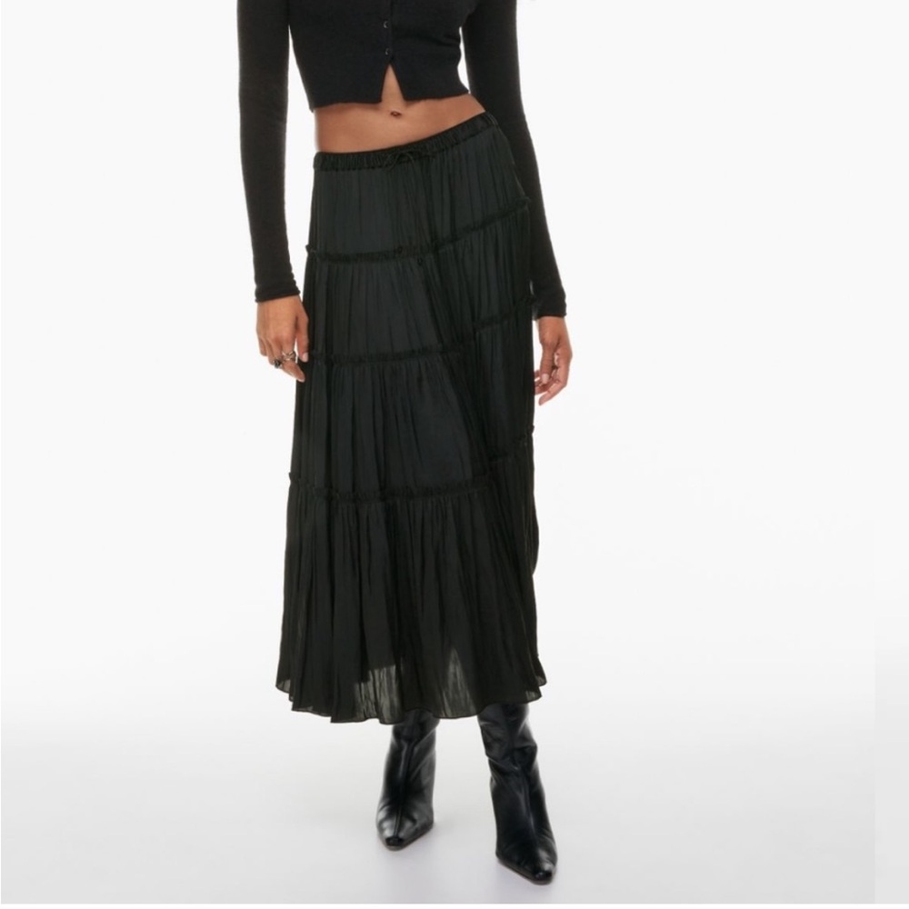 NWOT Wilfred Aritzia Artesia Skirt Black Med